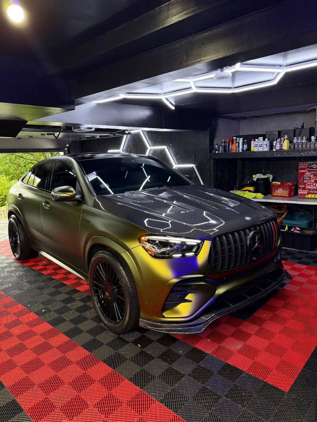 Mercedes-AMG GLE Coupe in green-to-gold color-shift PPF